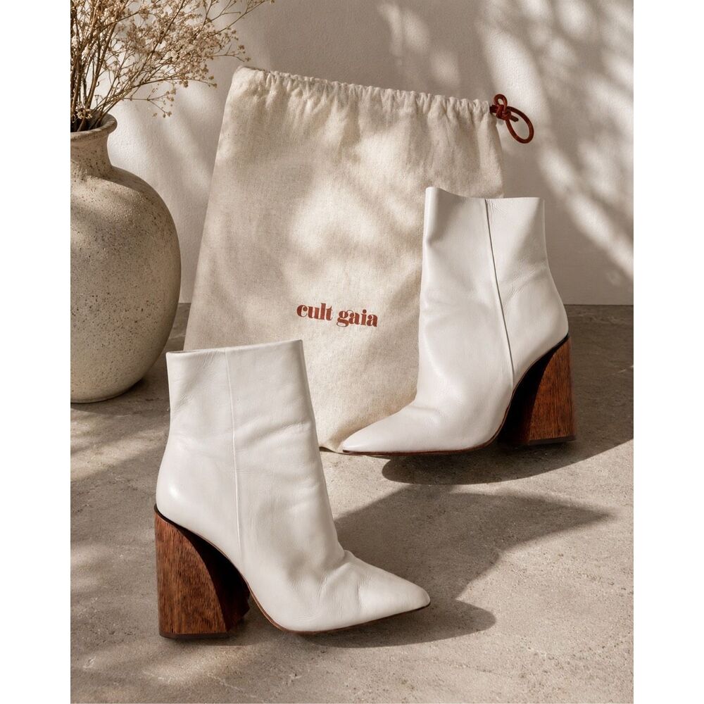 Cult Gaia Christie Off White Leather Sculptural Block Heel Ankle Boots Sz 8.5 w